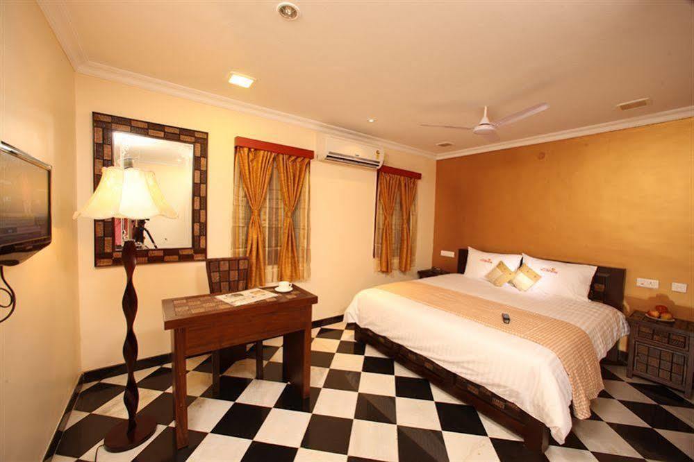 Meenakshi'S Sunshine Hotel Madurai Exterior foto